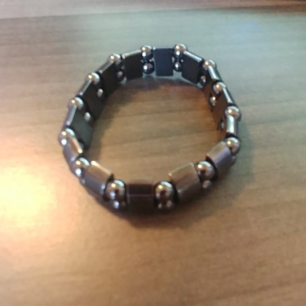 Magnetic hematite bracelet